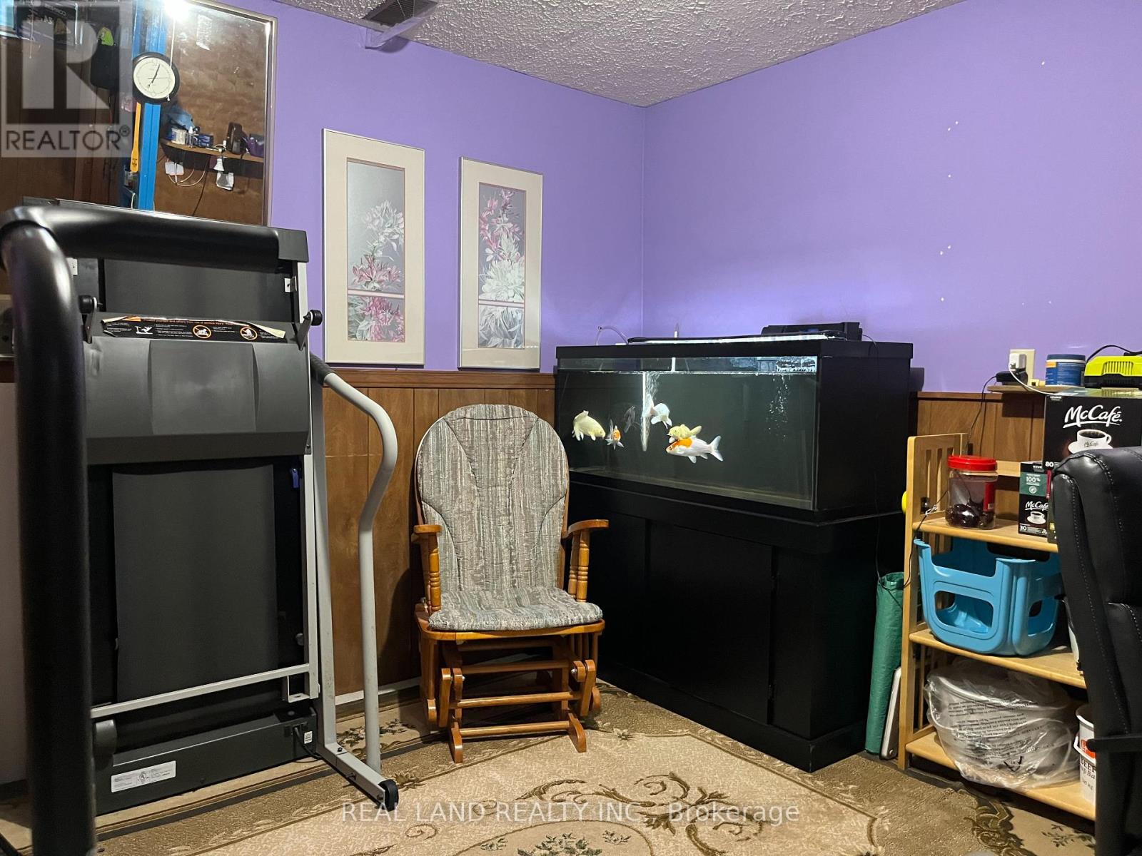 8154 Post Road, Niagara Falls, Ontario  L2H 2L3 - Photo 18 - X12303614
