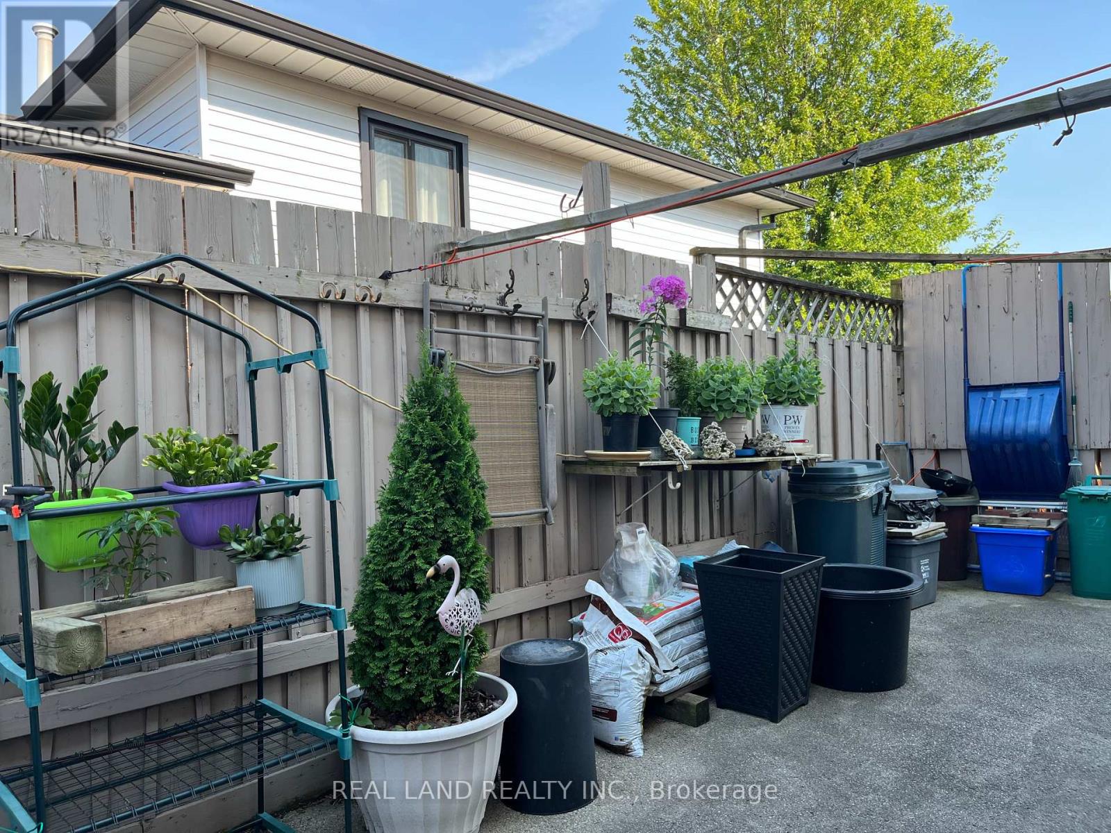 8154 Post Road, Niagara Falls, Ontario  L2H 2L3 - Photo 20 - X12303614