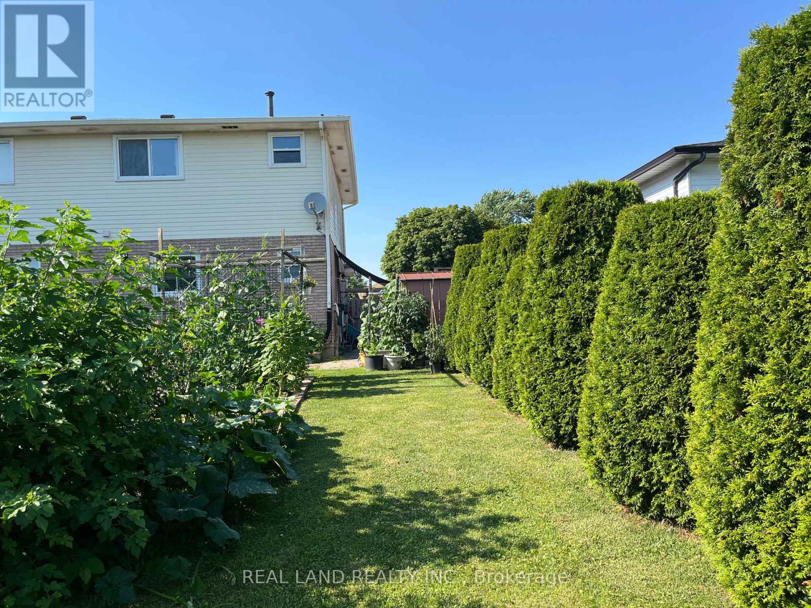 8154 Post Road, Niagara Falls, Ontario  L2H 2L3 - Photo 22 - X12303614