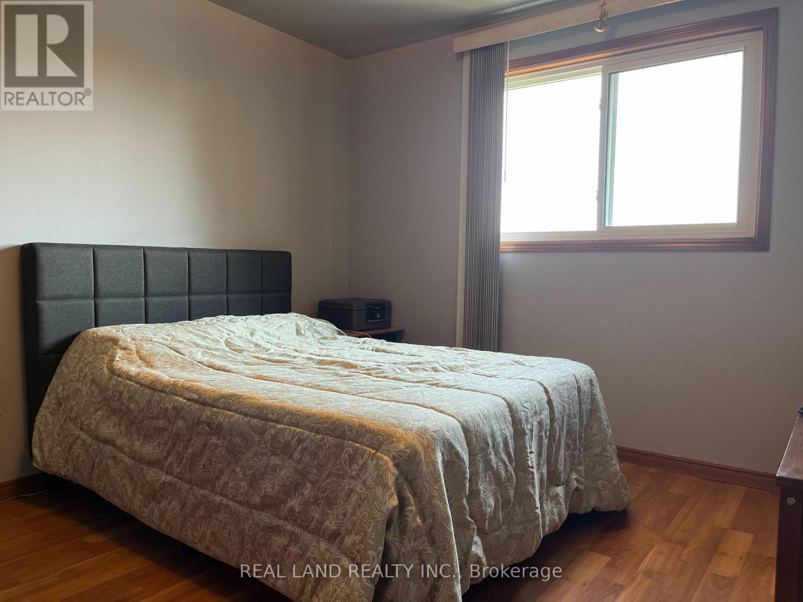 8154 Post Road, Niagara Falls, Ontario  L2H 2L3 - Photo 9 - X12303614