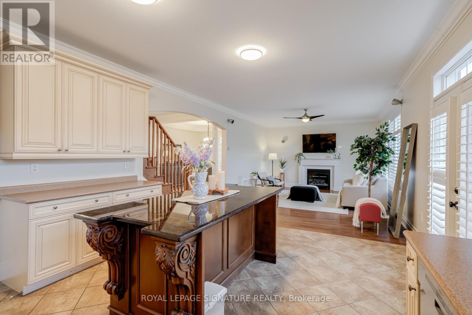 366 Cochrane Terrace, Milton, Ontario  L9T 8C1 - Photo 15 - W12302180