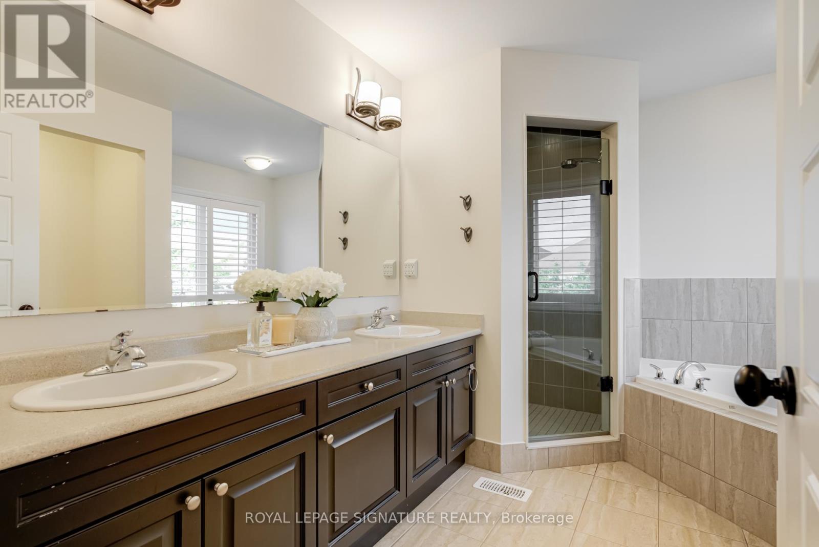 366 Cochrane Terrace, Milton, Ontario  L9T 8C1 - Photo 19 - W12302180