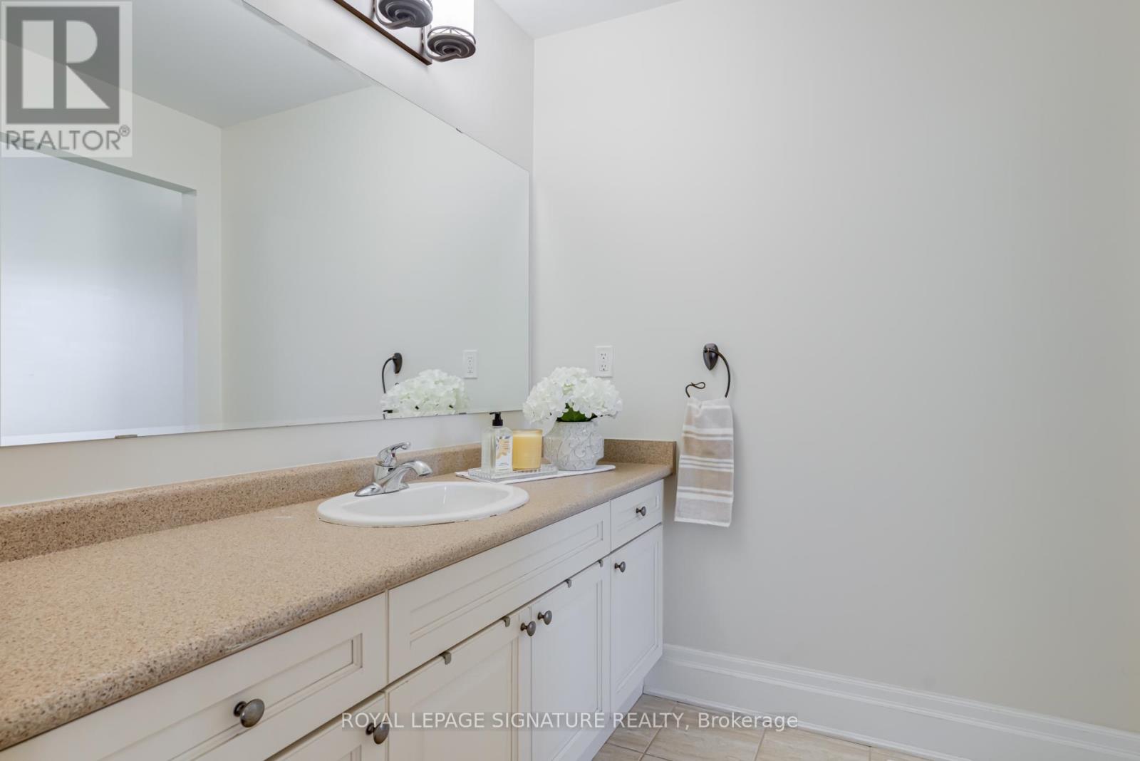 366 Cochrane Terrace, Milton, Ontario  L9T 8C1 - Photo 24 - W12302180