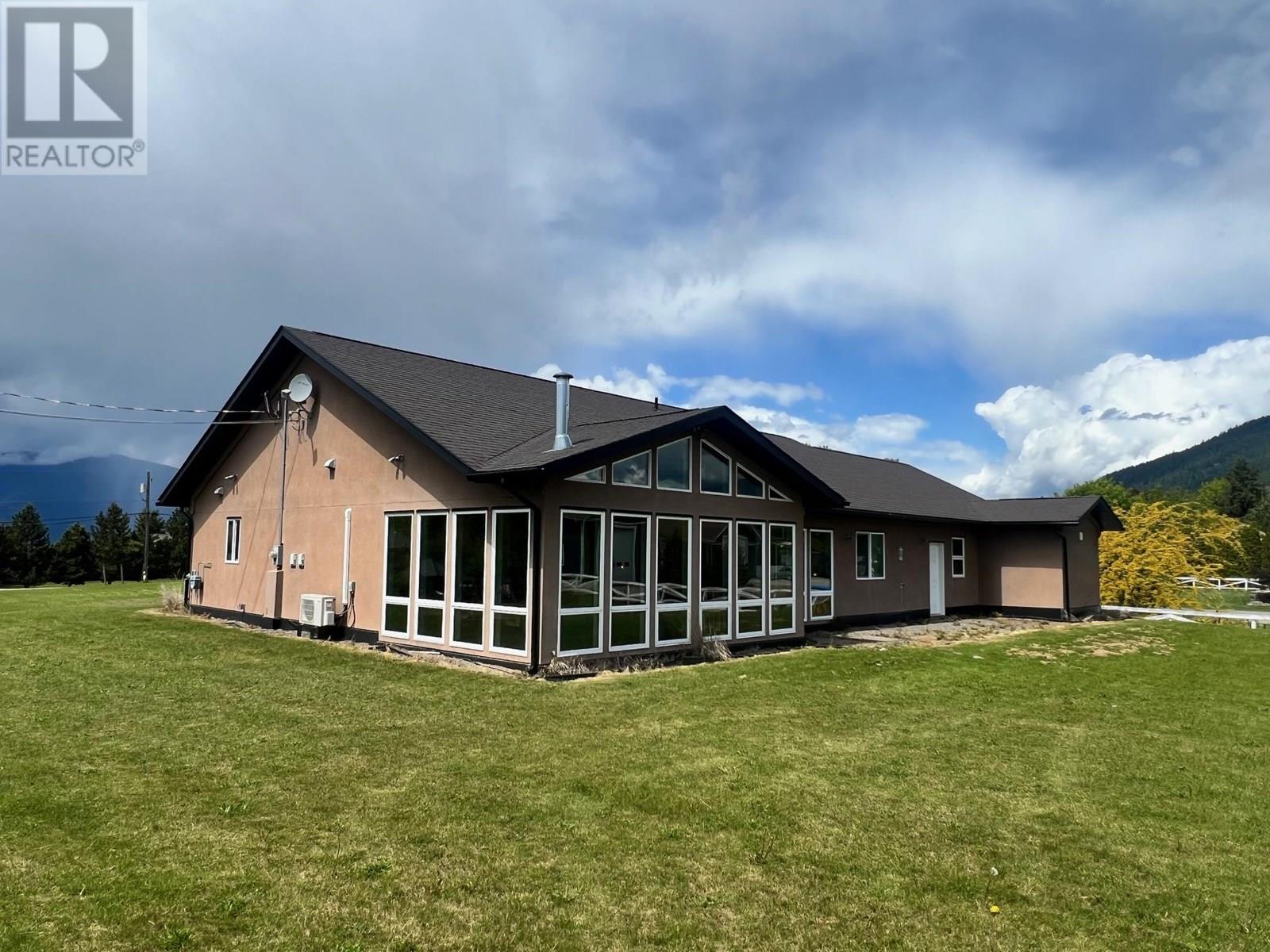 802 25th Avenue S, creston, British Columbia