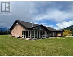802 25th Avenue S, creston, British Columbia