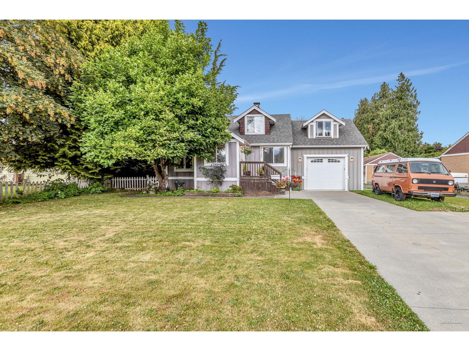 Property at 46105 LEWIS AVENUE image 2