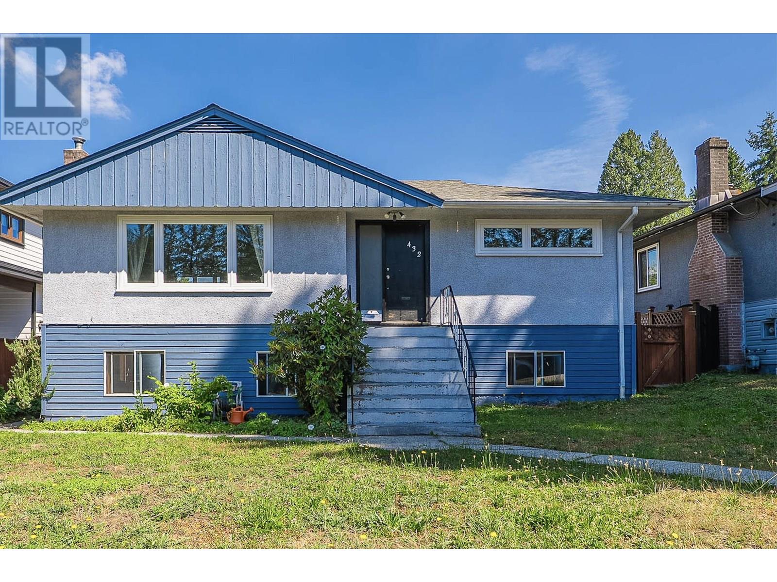 Property at 432 W 25TH STREET image 1