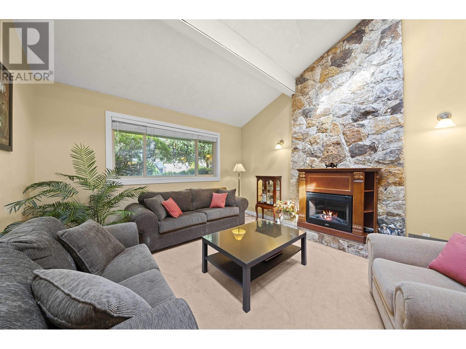 11800 Pintail Drive, Richmond, British Columbia  V7E 4P5 - Photo 2 - R3027019