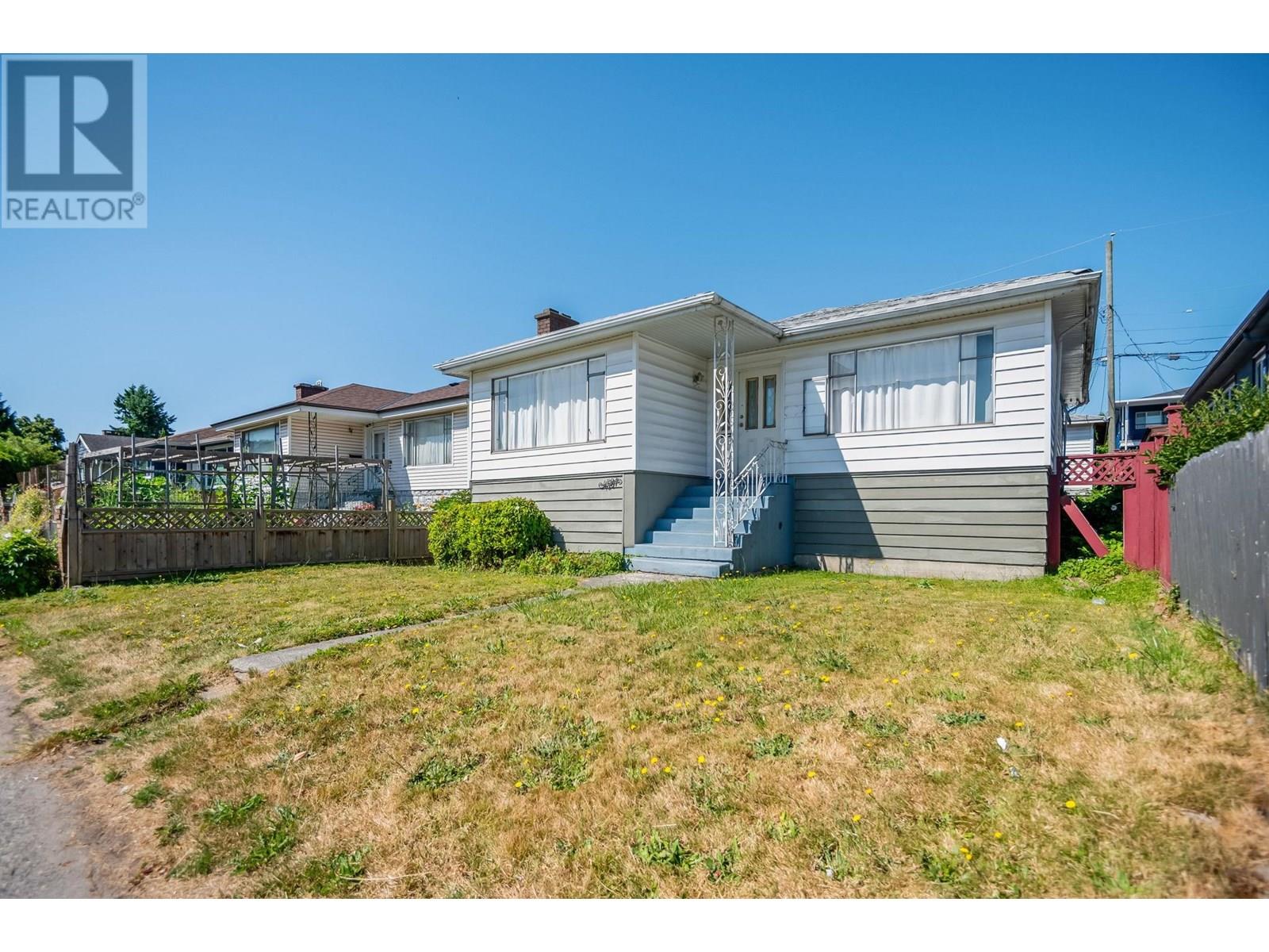 Property at 4587 KNIGHT STREET image 3