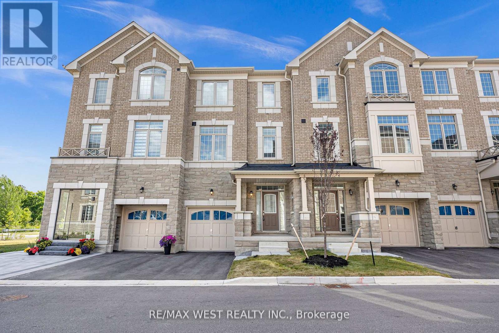 Property at 8 ANDRESS WAY image 1