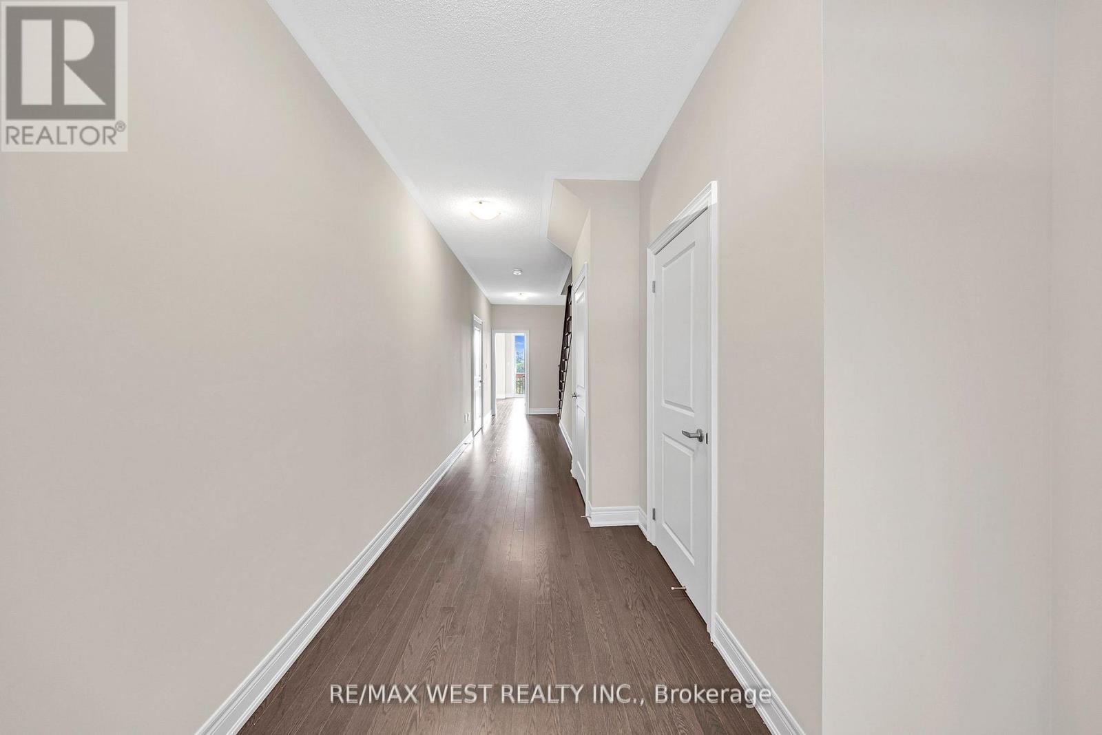 Property at 8 ANDRESS WAY image 5