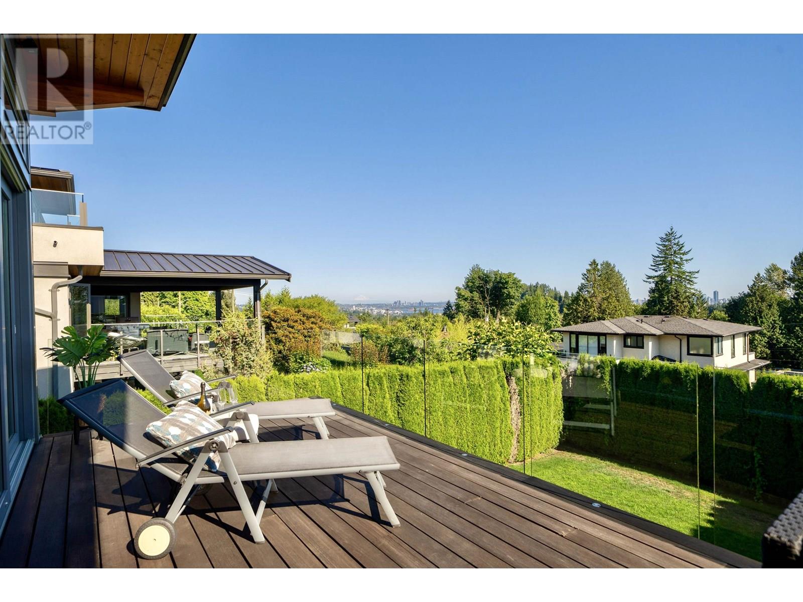 Property at 1138 PALMERSTON AVENUE image 4