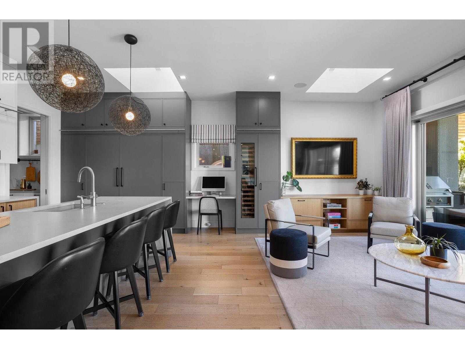 883 Wavertree Road, North Vancouver, British Columbia  V7R 1S2 - Photo 7 - R3029350