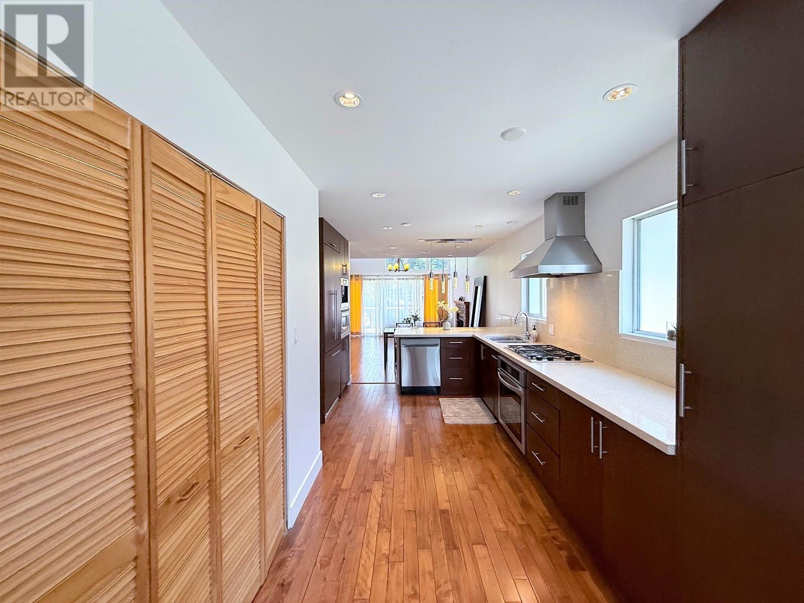 1717 Tatlow Avenue, North Vancouver, British Columbia  V7P 3A1 - Photo 10 - R3029381