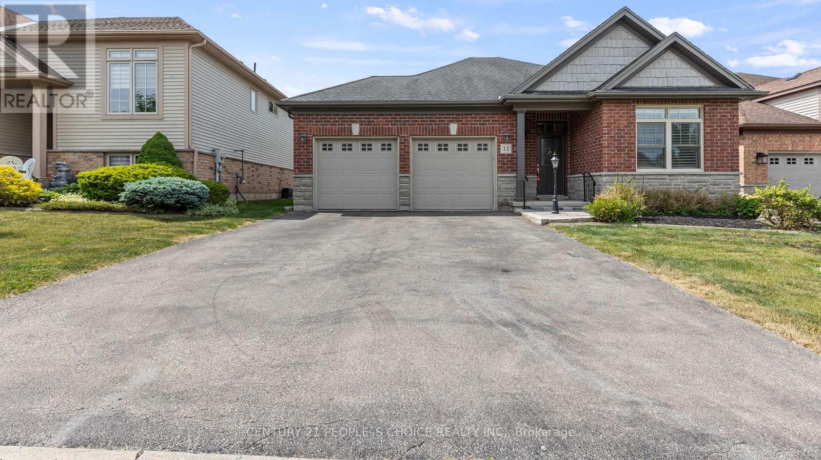 Property at 11 AARON TRAIL image 1