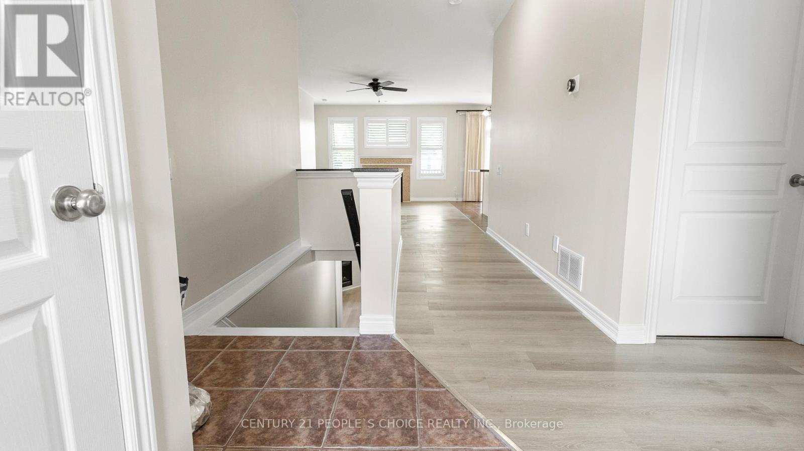 Property at 11 AARON TRAIL image 4