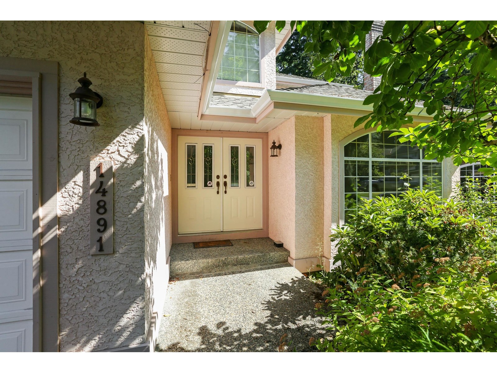 Property at 14891 26 AVENUE image 2