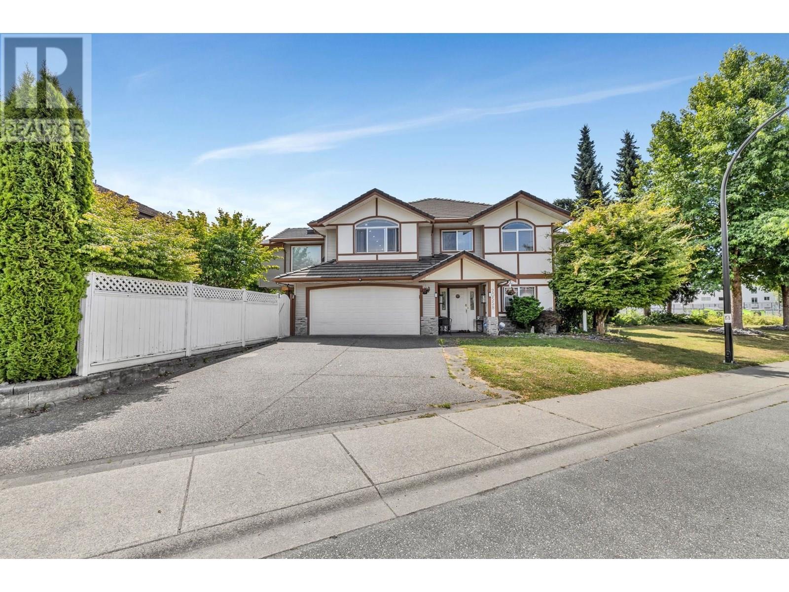 Property at 20558 122 AVENUE image 3