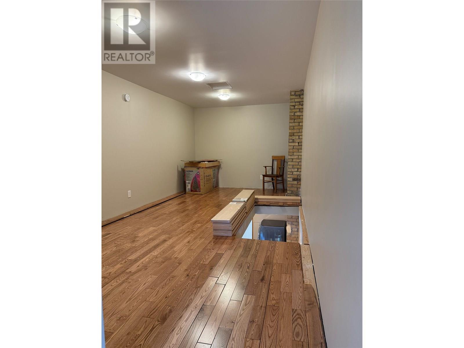 632 4th Avenue, Fernie, British Columbia  V0B 1M0 - Photo 13 - 10356875