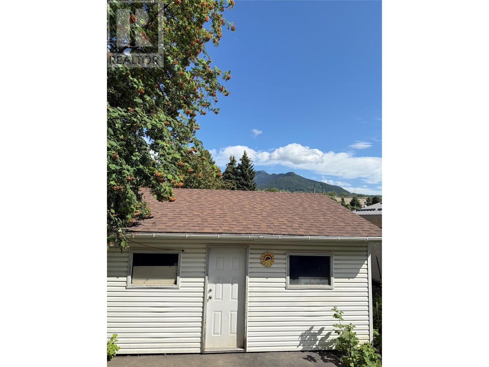 632 4th Avenue, Fernie, British Columbia  V0B 1M0 - Photo 22 - 10356875
