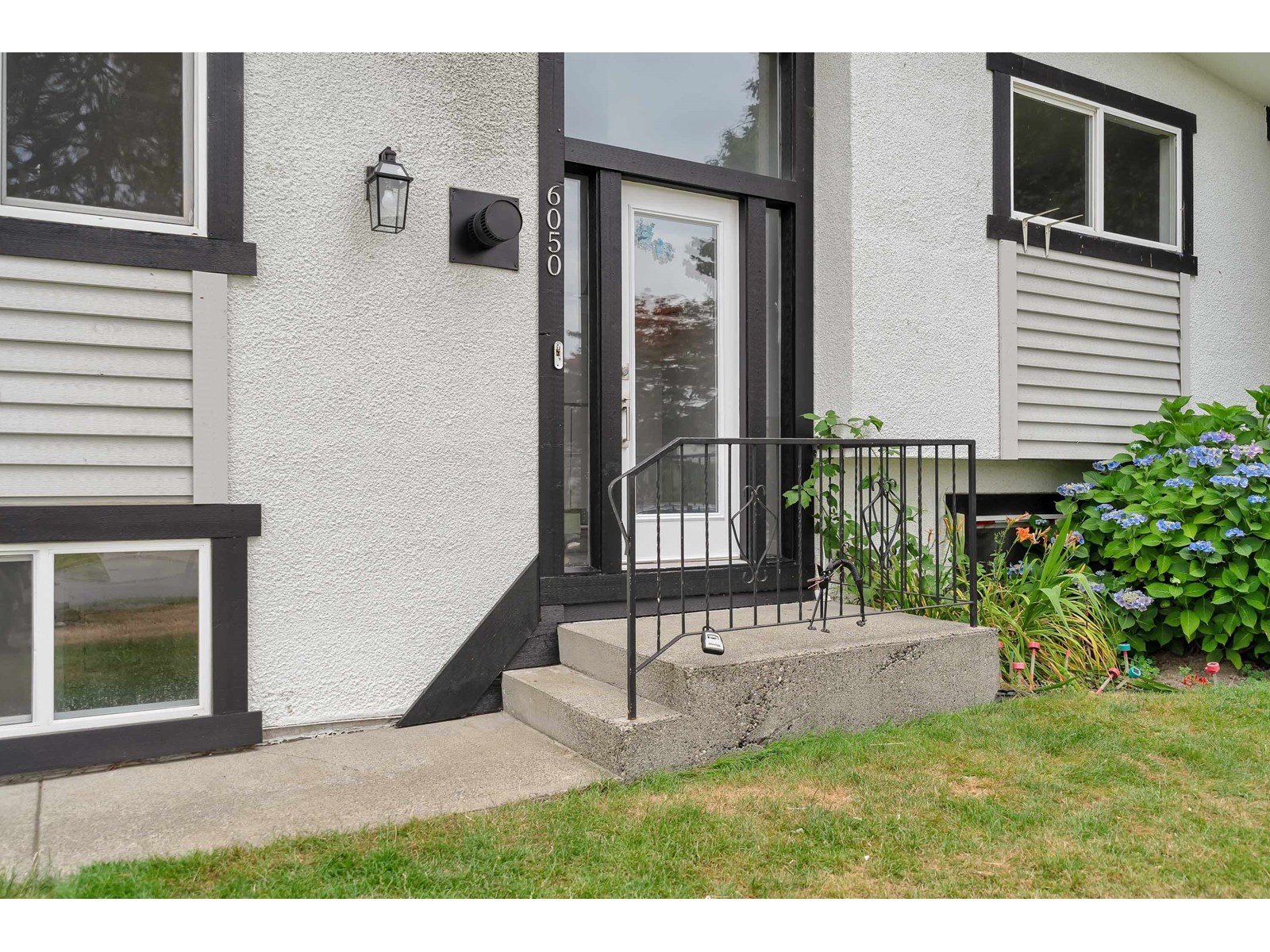 Property at 6050 GLENMORE DRIVE image 5