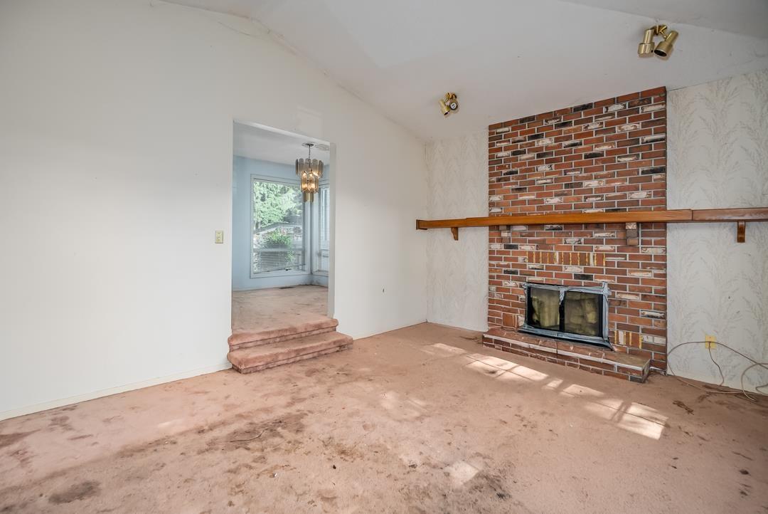 Property at 2451 GROSVENOR PLACE image 5