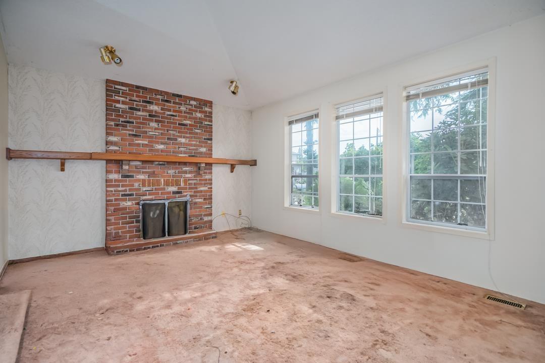 Property at 2451 GROSVENOR PLACE image 3