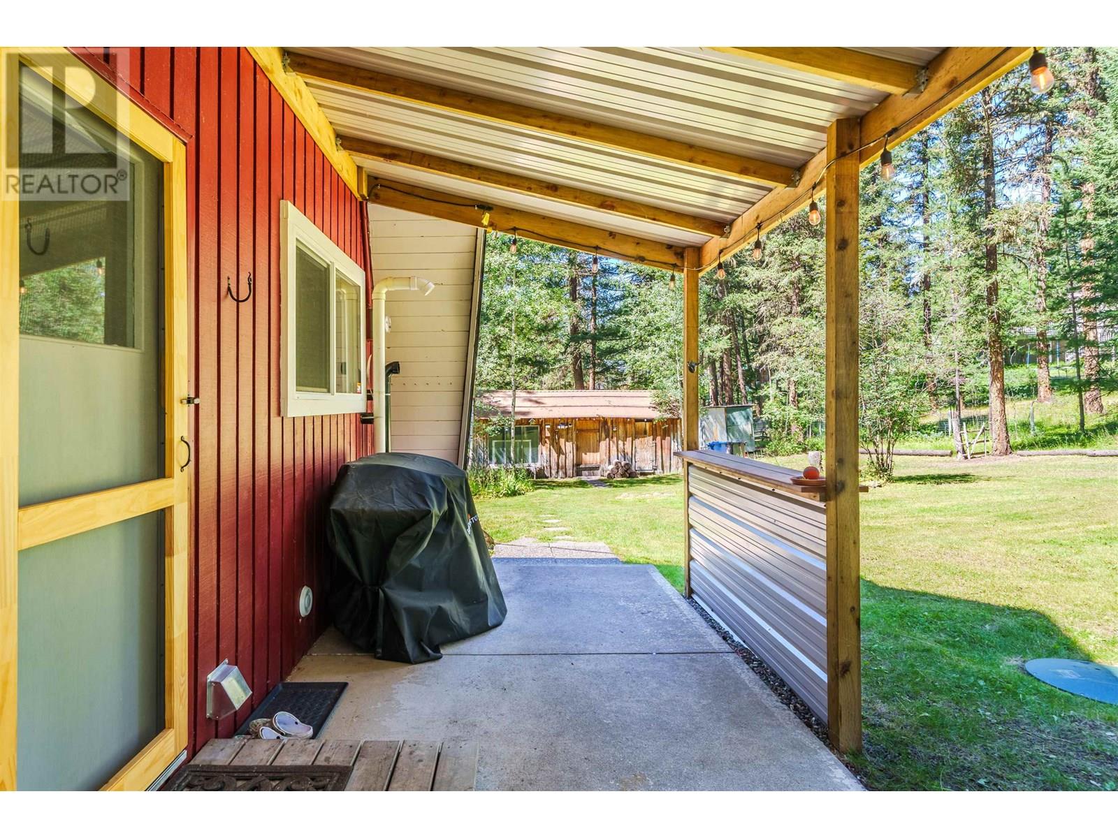 5176 Kallum Drive, 108 Mile Ranch, British Columbia  V0K 2Z0 - Photo 6 - R3030180