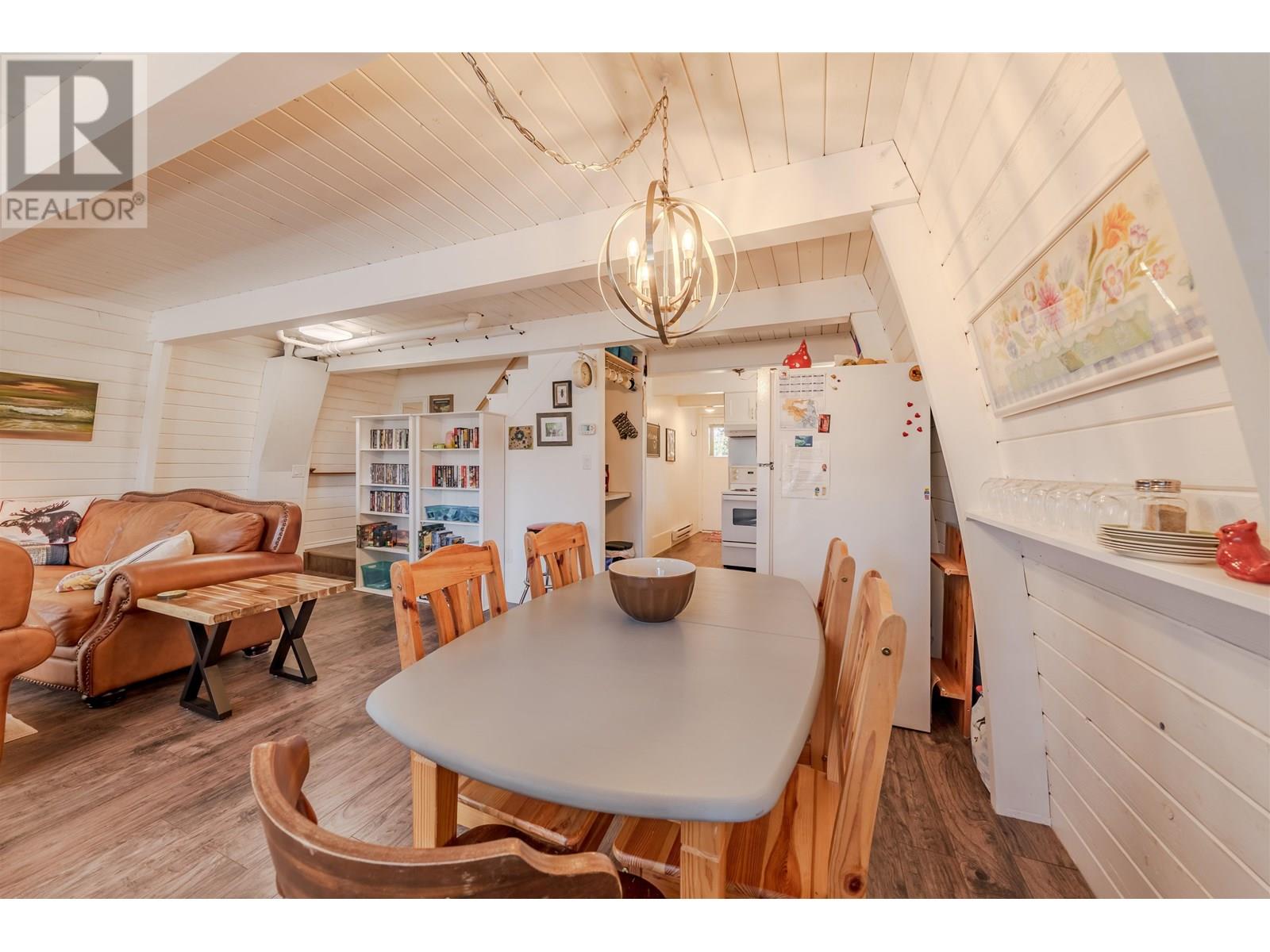 5176 Kallum Drive, 108 Mile Ranch, British Columbia  V0K 2Z0 - Photo 17 - R3030180