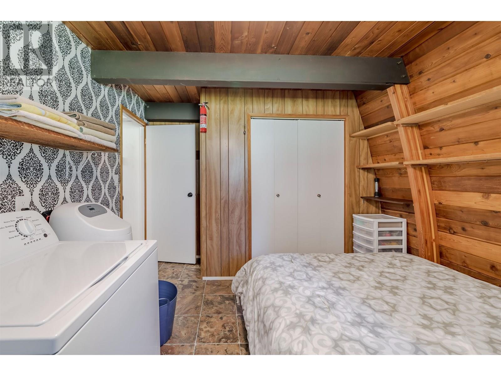 5176 Kallum Drive, 108 Mile Ranch, British Columbia  V0K 2Z0 - Photo 23 - R3030180