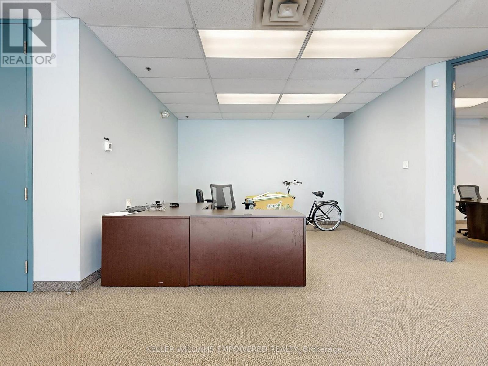 1060b Lorimar Drive, Mississauga, Ontario  L5S 1R8 - Photo 9 - W12292060