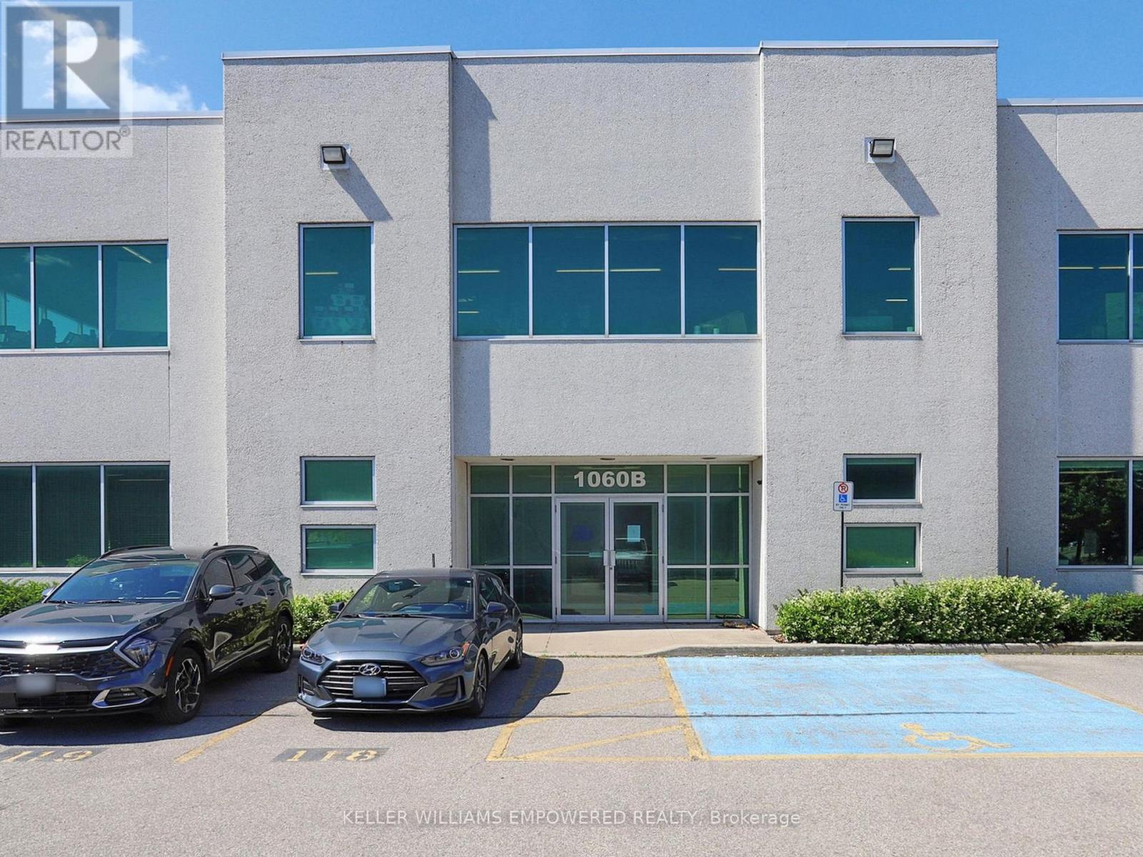 1060b Lorimar Drive, Mississauga, Ontario  L5S 1R8 - Photo 3 - W12292060