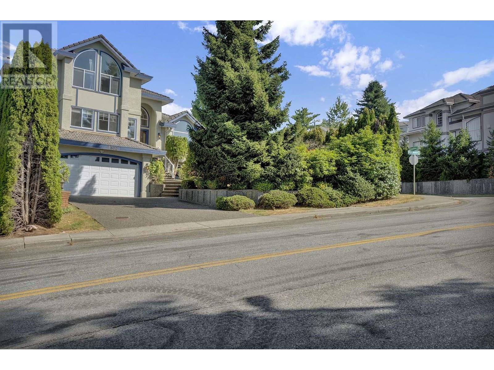 1512 Eagle Mountain Drive, Coquitlam, British Columbia  V3E 2Y6 - Photo 2 - R3030200