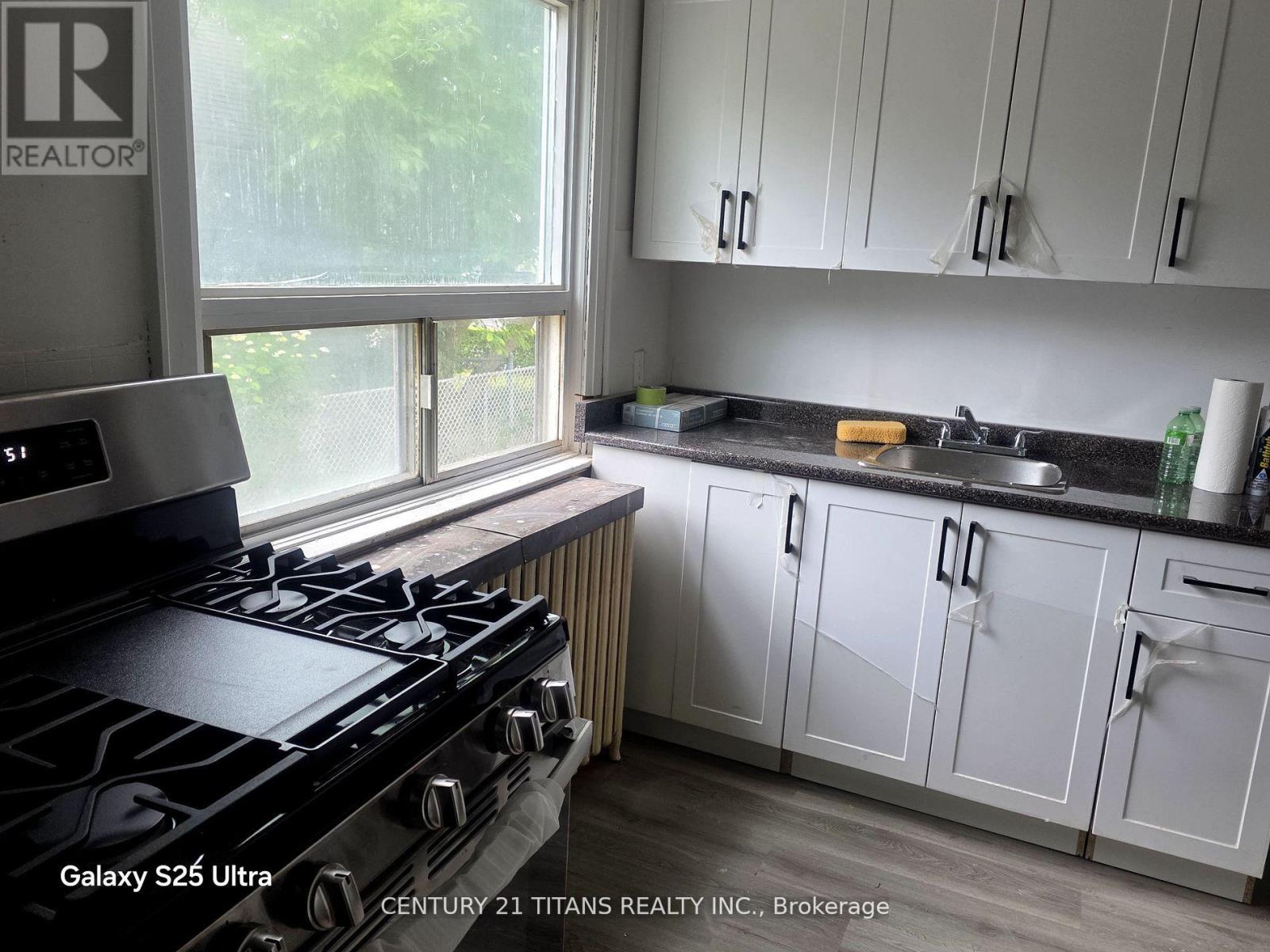 119 Heale Avenue, Toronto (Birchcliffe-Cliffside), Ontario  M1N 3Y2 - Photo 12 - E12303709