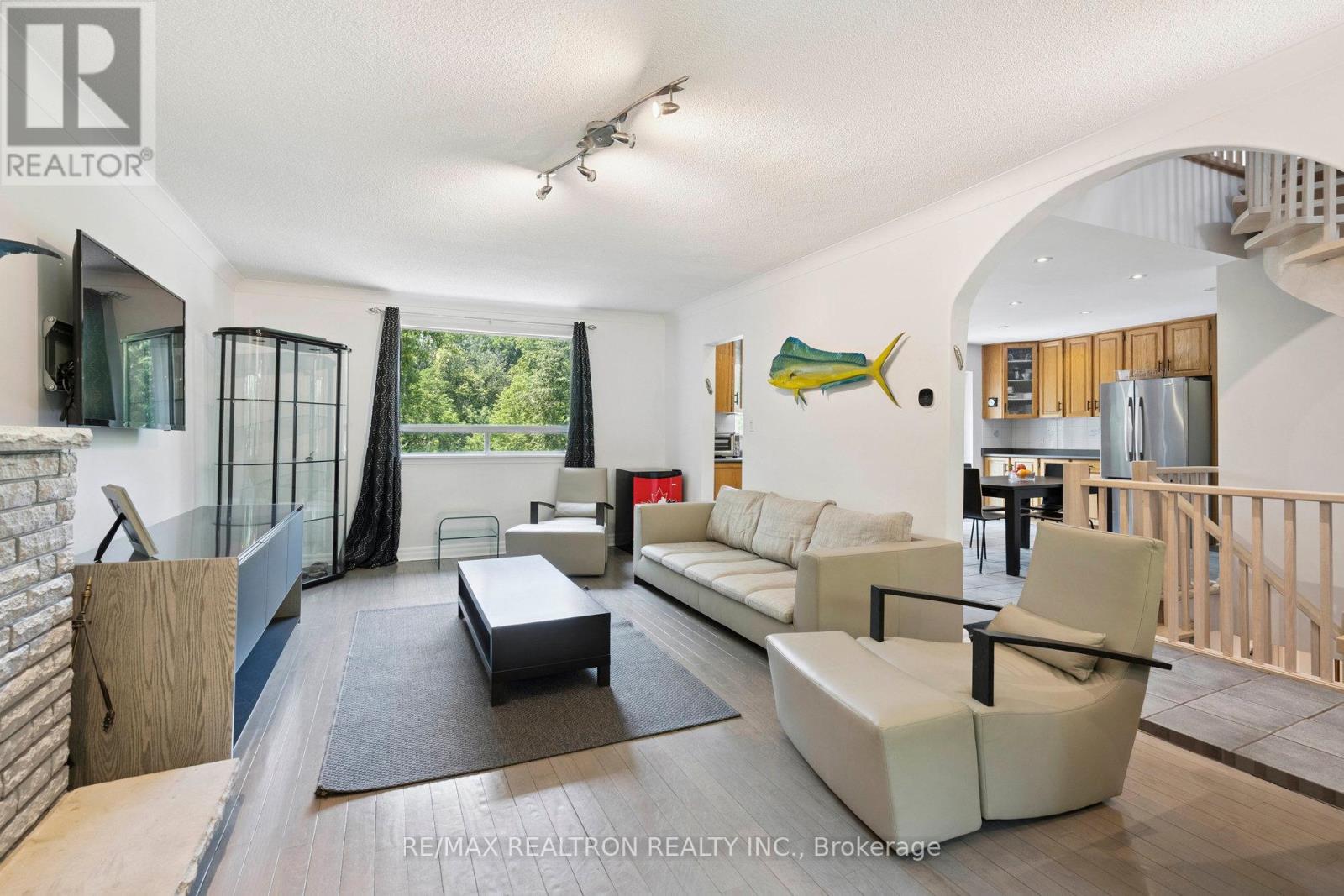 72 Walmer Road, Richmond Hill, Ontario  L4C 3X1 - Photo 10 - N12303695