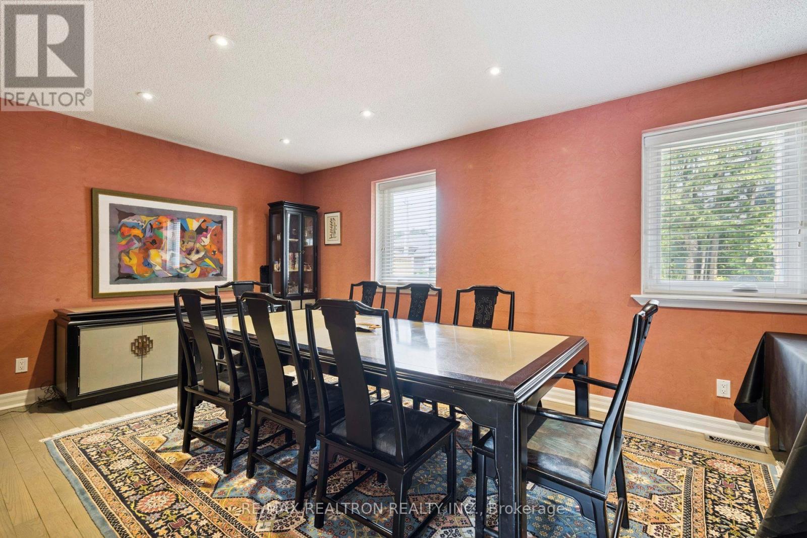 72 Walmer Road, Richmond Hill, Ontario  L4C 3X1 - Photo 17 - N12303695