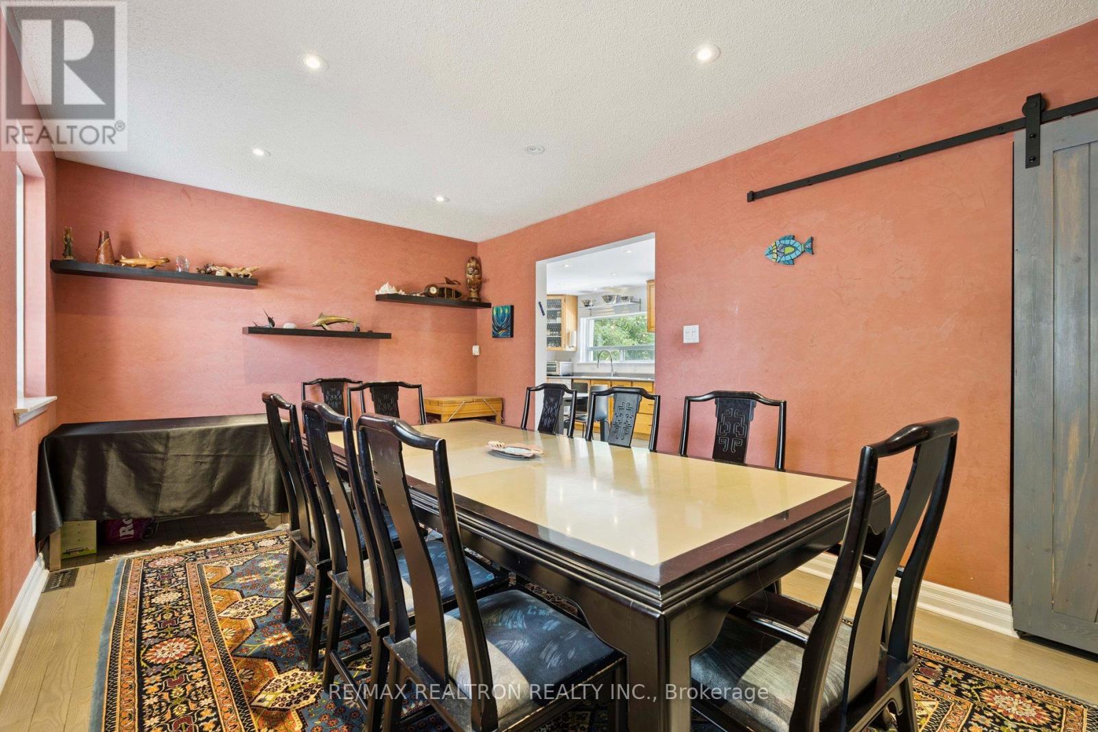 72 Walmer Road, Richmond Hill, Ontario  L4C 3X1 - Photo 19 - N12303695