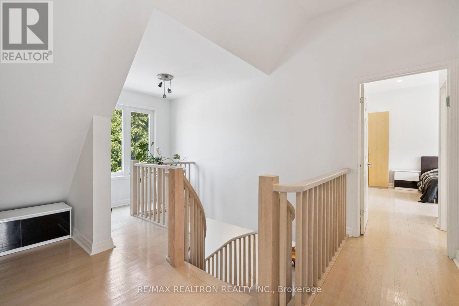 72 Walmer Road, Richmond Hill, Ontario  L4C 3X1 - Photo 22 - N12303695