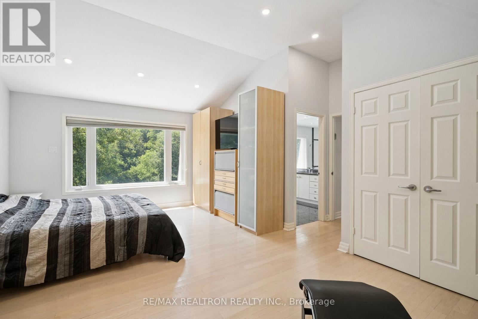 72 Walmer Road, Richmond Hill, Ontario  L4C 3X1 - Photo 25 - N12303695