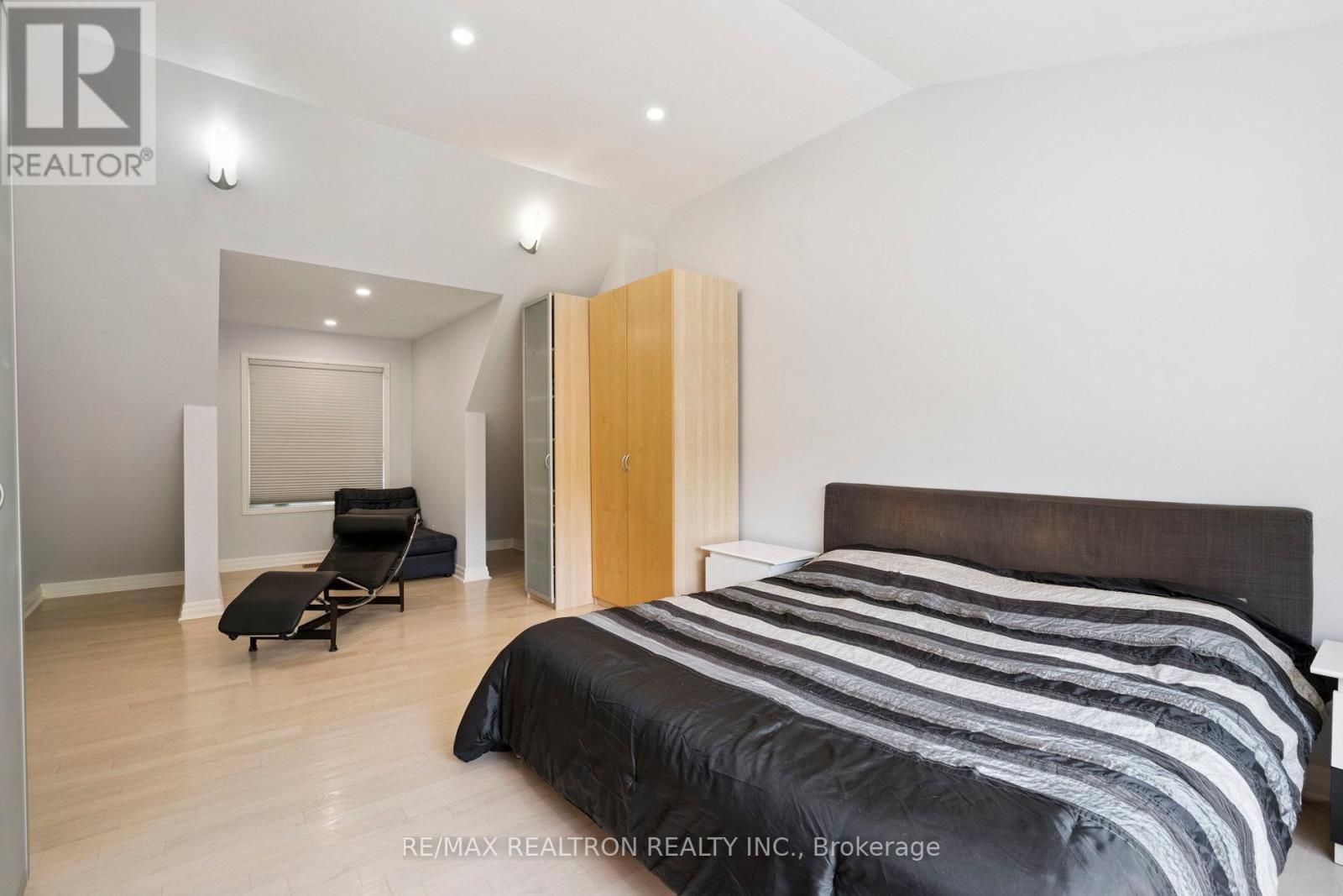 72 Walmer Road, Richmond Hill, Ontario  L4C 3X1 - Photo 27 - N12303695