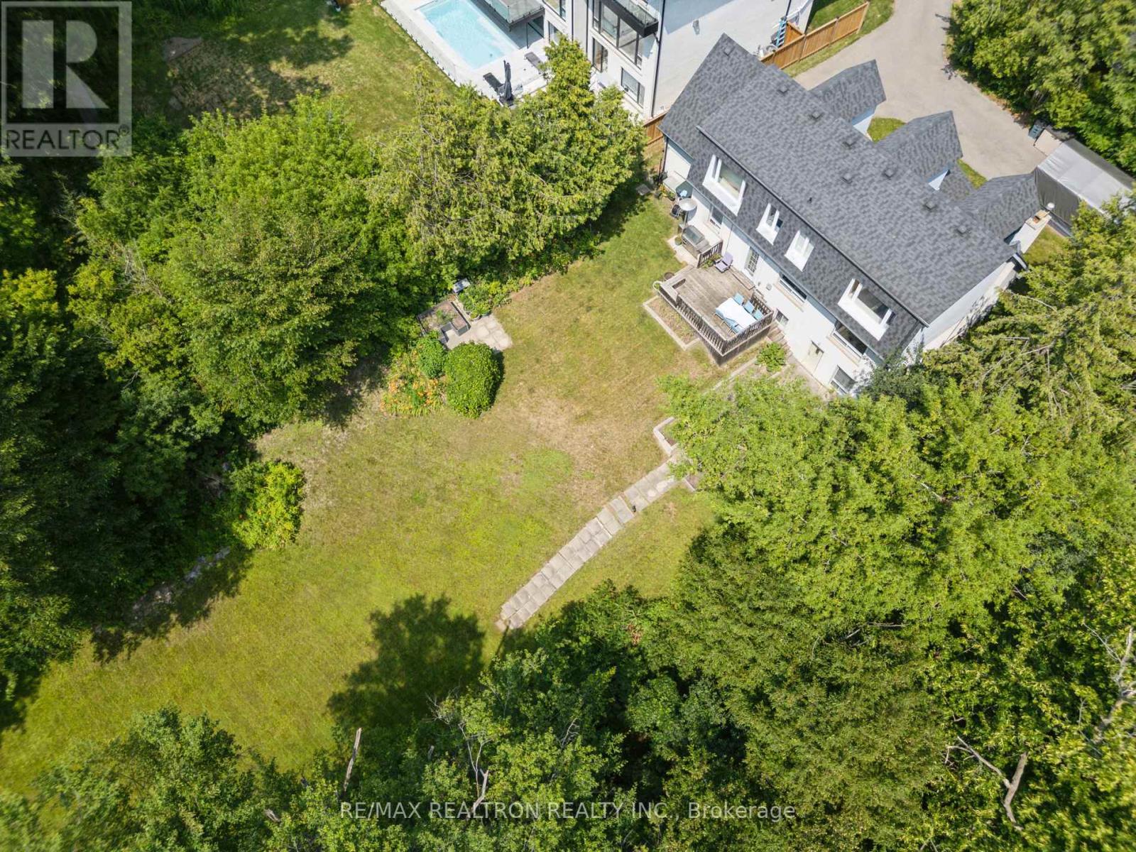 72 Walmer Road, Richmond Hill, Ontario  L4C 3X1 - Photo 3 - N12303695