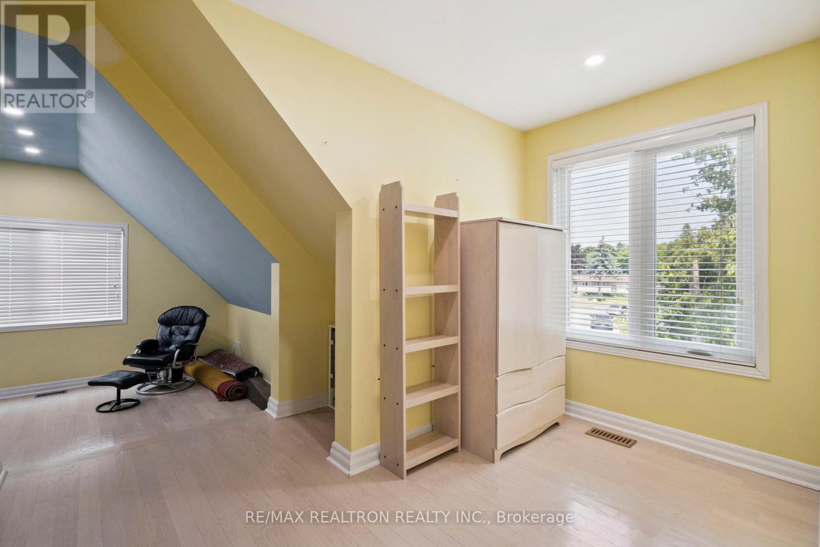 72 Walmer Road, Richmond Hill, Ontario  L4C 3X1 - Photo 32 - N12303695