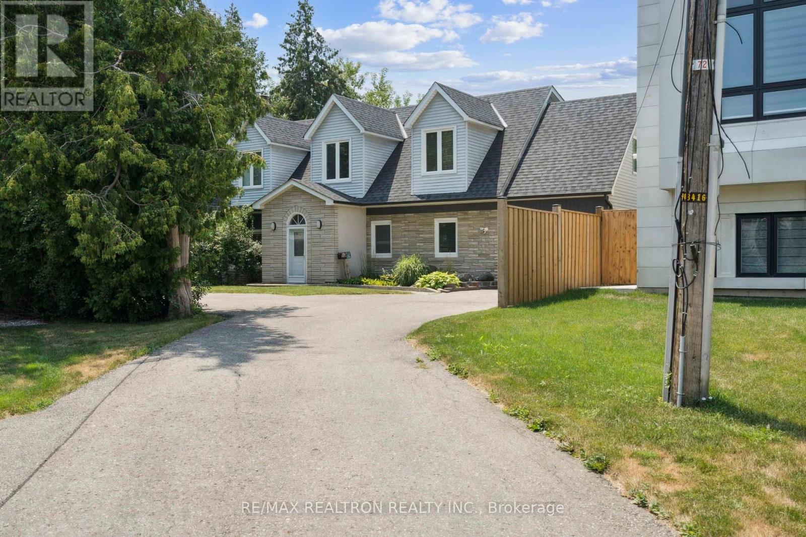 72 Walmer Road, Richmond Hill, Ontario  L4C 3X1 - Photo 4 - N12303695