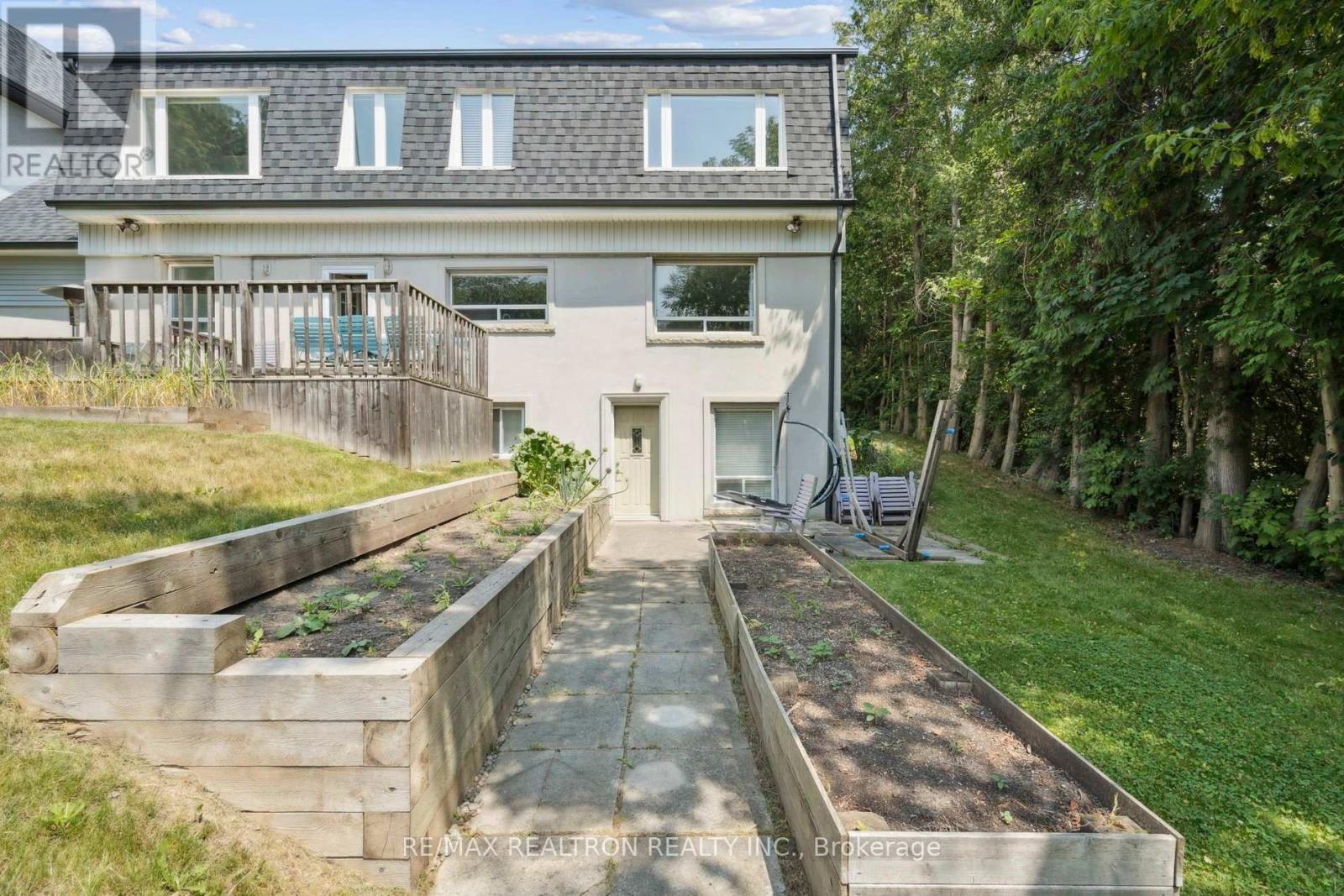 72 Walmer Road, Richmond Hill, Ontario  L4C 3X1 - Photo 45 - N12303695