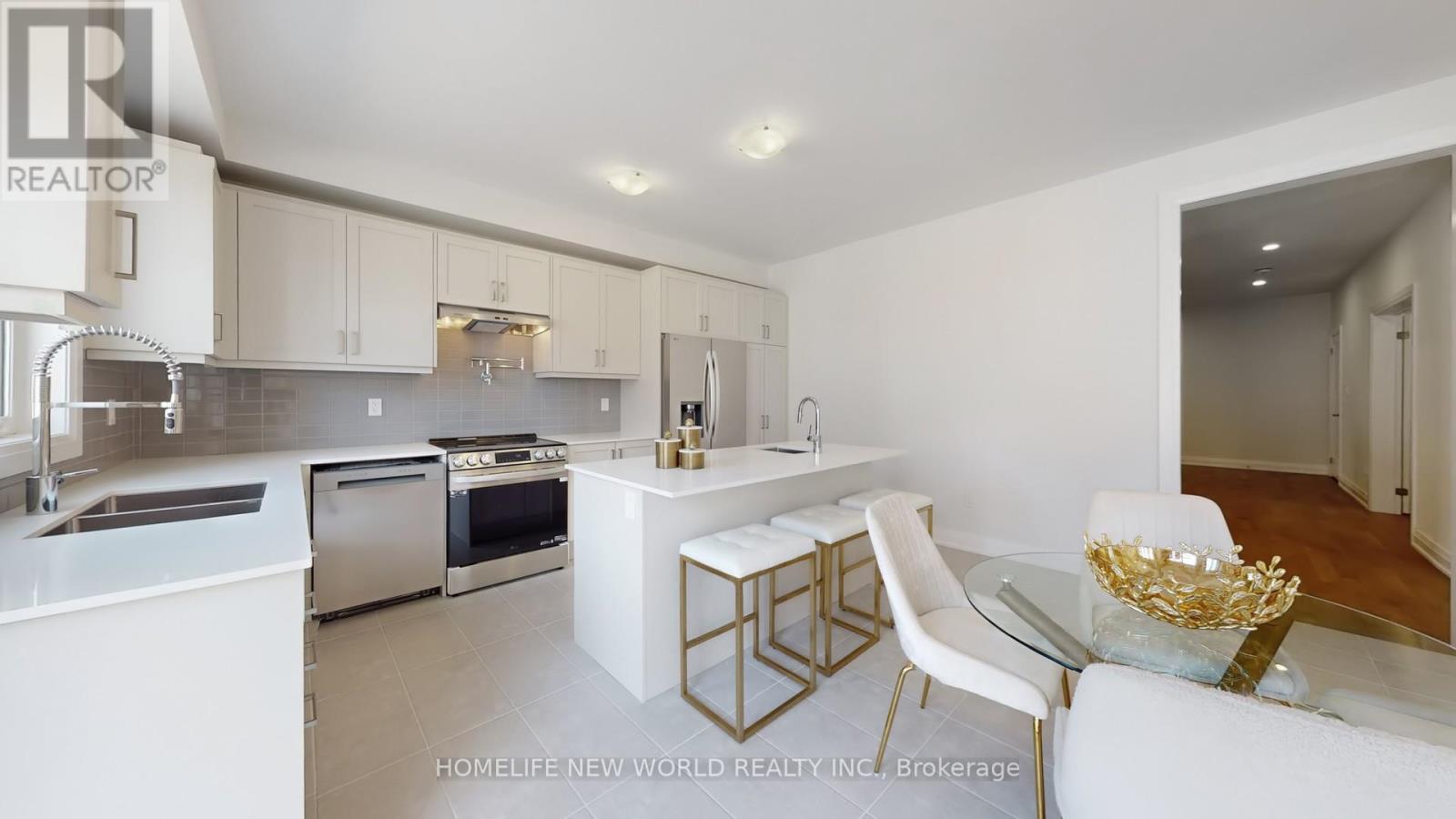 6 Speciosa Street, Richmond Hill, Ontario  L4E 2Y5 - Photo 14 - N12303704