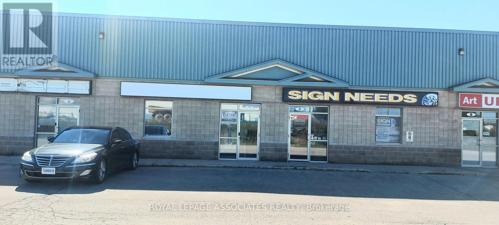 7 - 48 Centennial Road, Orangeville, Ontario  L9W 3T4 - Photo 2 - W12248078
