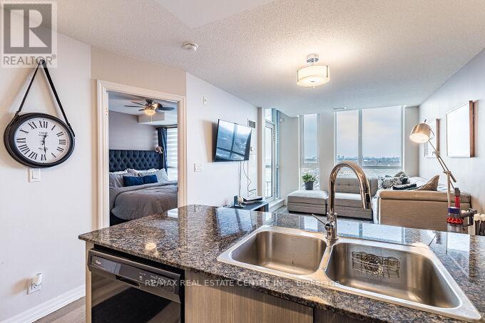1116 - 80 Esther Lorrie Drive, Toronto, Ontario  M9W 0C6 - Photo 19 - W12303717