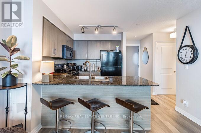 1116 - 80 Esther Lorrie Drive, Toronto, Ontario  M9W 0C6 - Photo 25 - W12303717