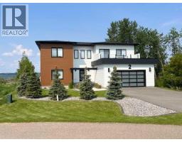 2 Twin Rose Court