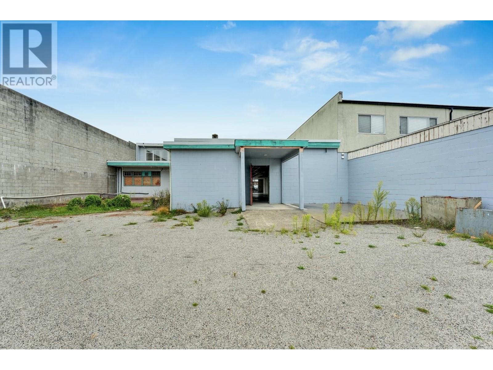 5651 Cowrie Street, Sechelt, British Columbia  V0N 3A0 - Photo 32 - C8070990